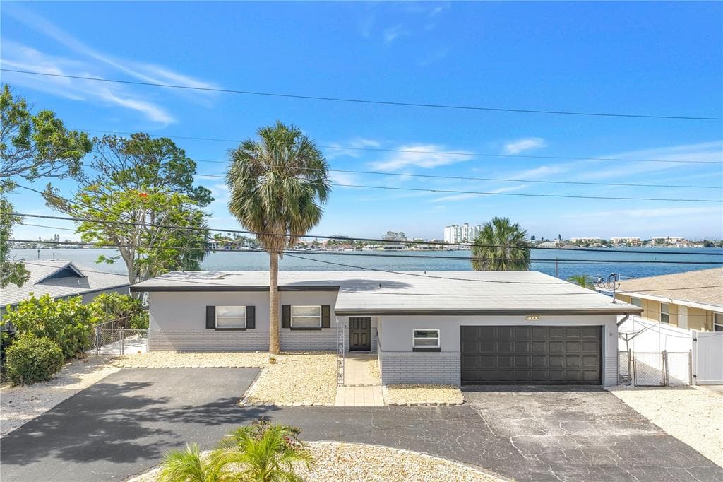 7100 S SHORE DRIVE S ST PETERSBURG, FL 33707