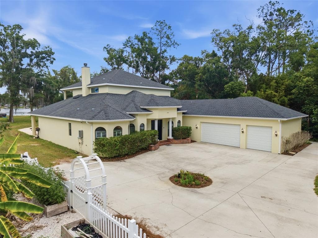 19715 DEER LAKE ROAD LUTZ, FL 33548