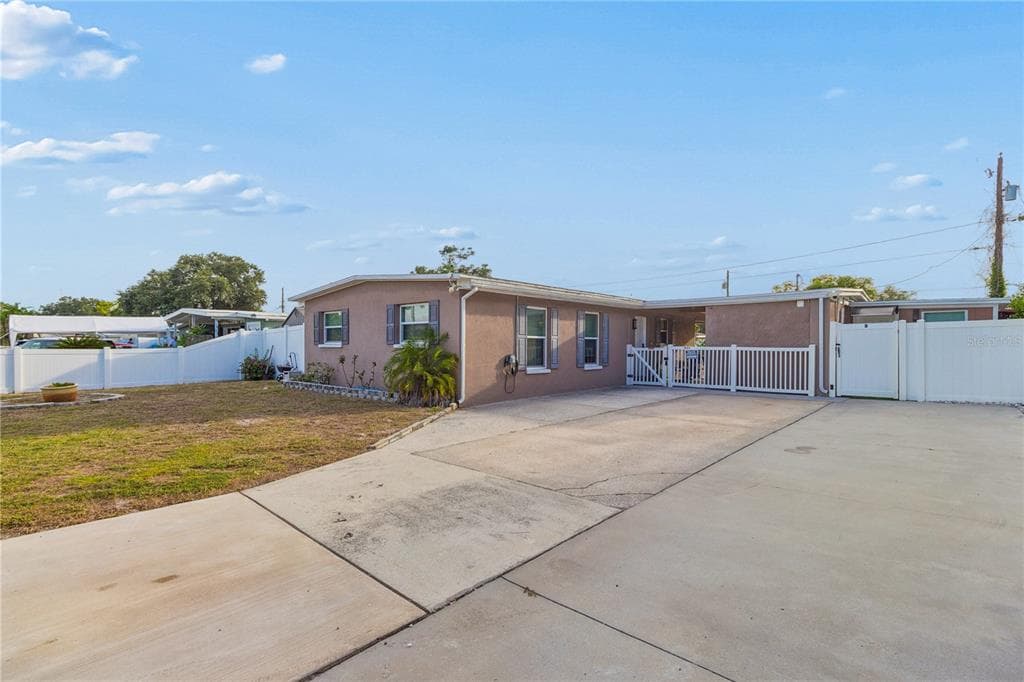 1715 WAIKIKI WAY TAMPA, FL 33619