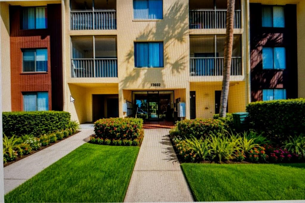 13602 S VILLAGE DRIVE UNIT 1106 TAMPA, FL 33618