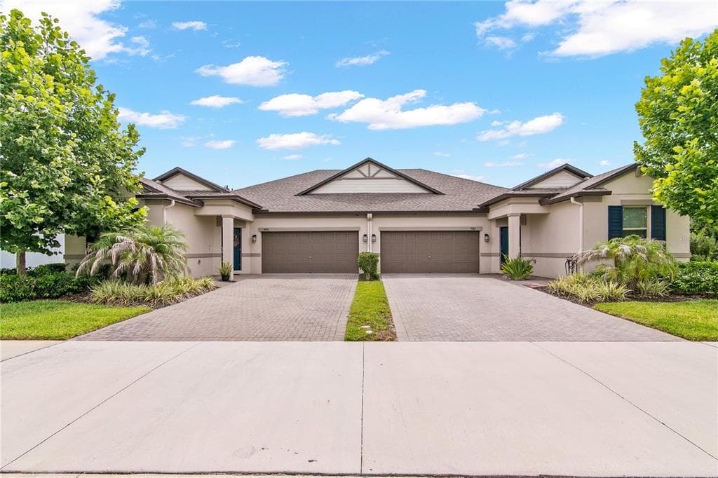 9890 RED BAY LOOP LAND O LAKES, FL 34637