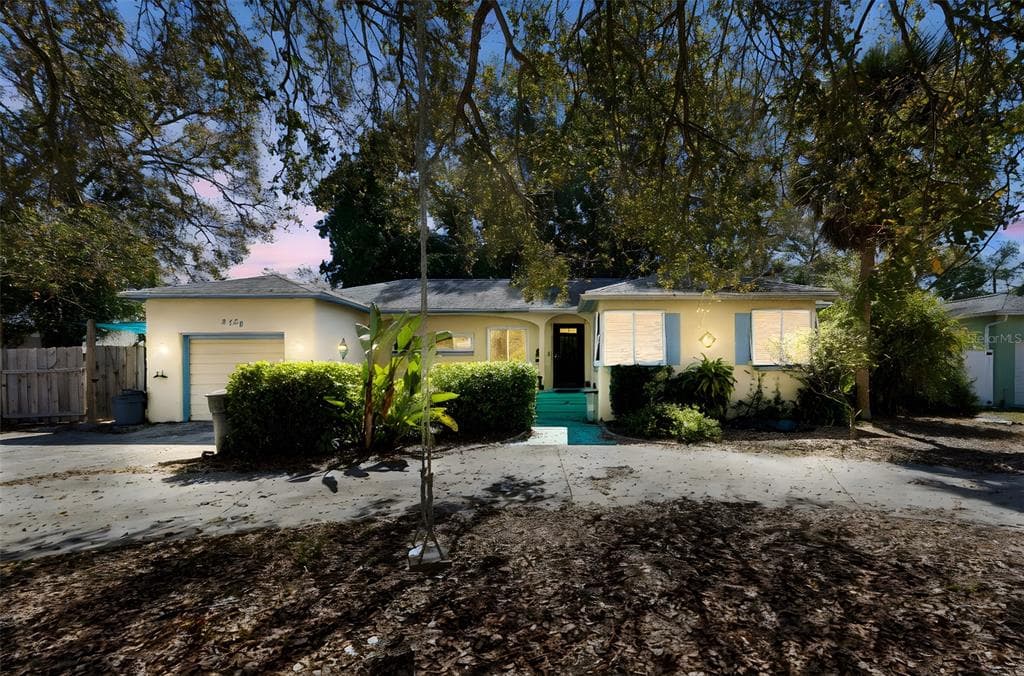 2120 CORONADA WAY S ST PETERSBURG, FL 33712