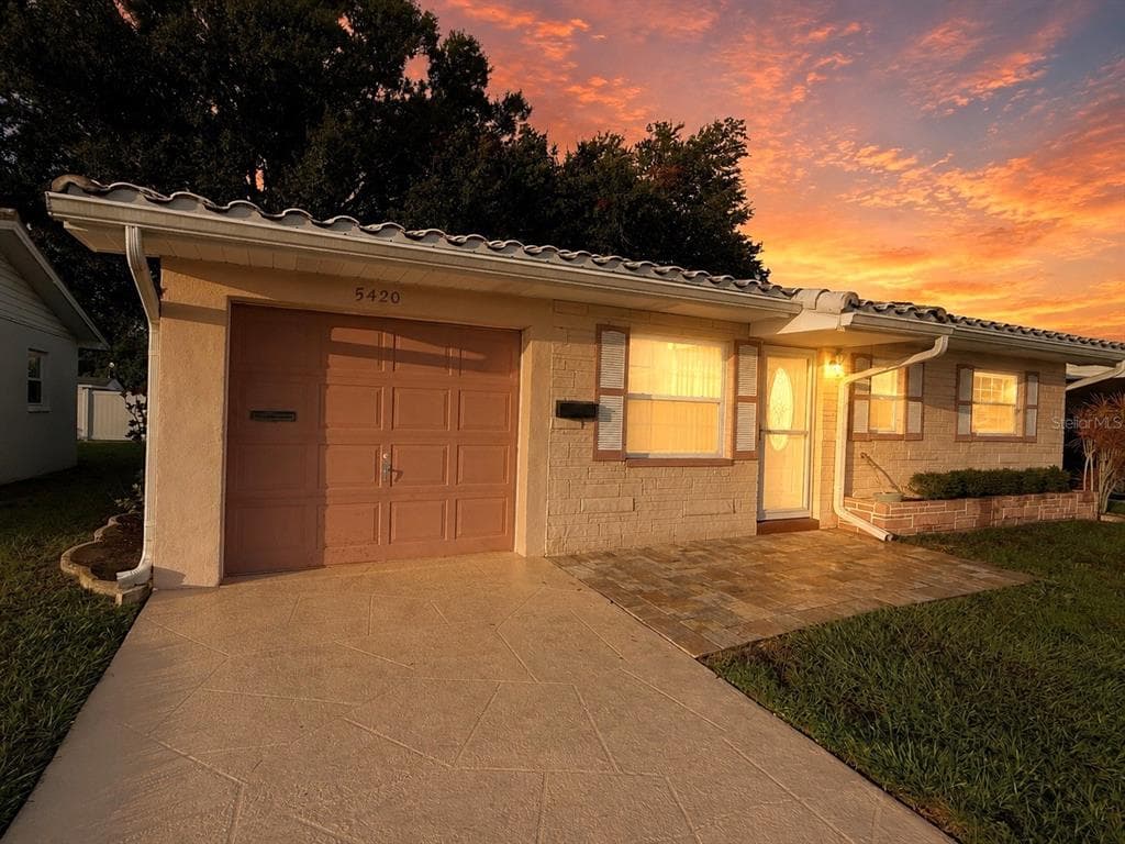 5420 PALM CREST COURT N PINELLAS PARK, FL 33782