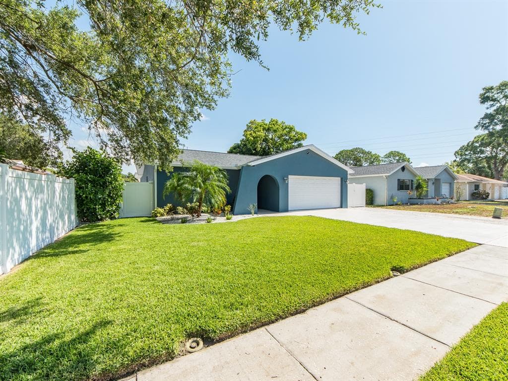 2321 MABEN AVENUE PALM HARBOR, FL 34683