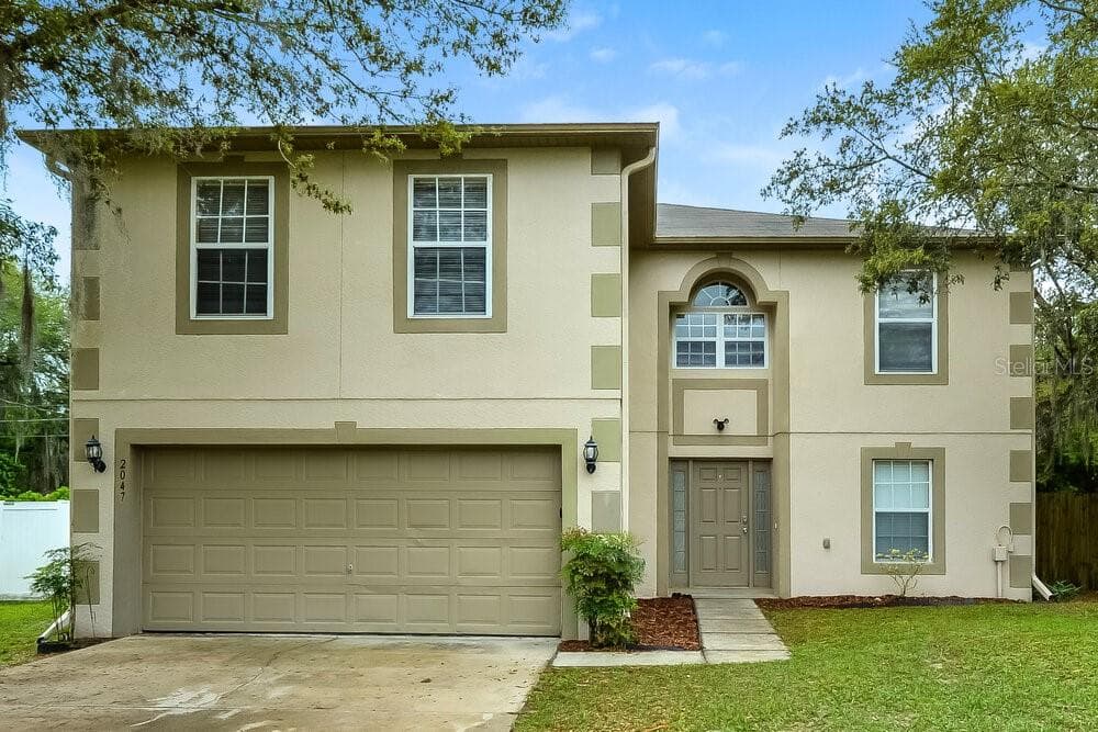 2047 GALAHAD DRIVE DELTONA, FL 32738