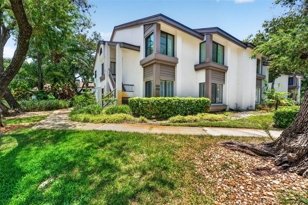 1846 LAKE CYPRESS DRIVE UNIT 1846 SAFETY HARBOR, FL 34695