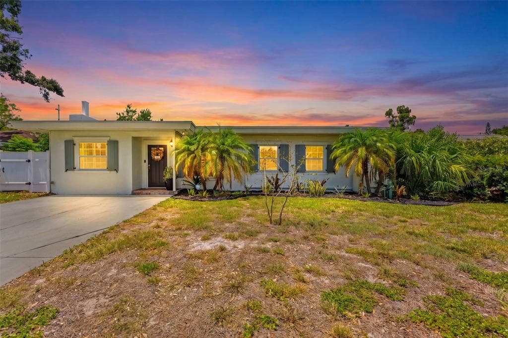 3905 W PEARL AVENUE TAMPA, FL 33611