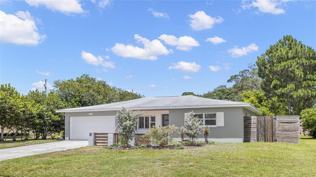 805 WELLINGTON DRIVE