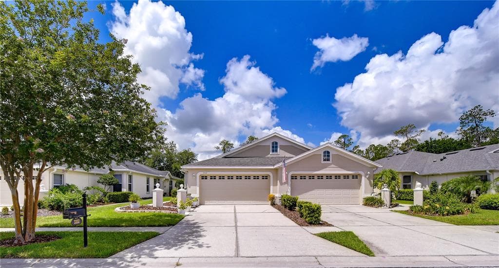 3332 CHAPEL CREEK CIRCLE WESLEY CHAPEL, FL 33544