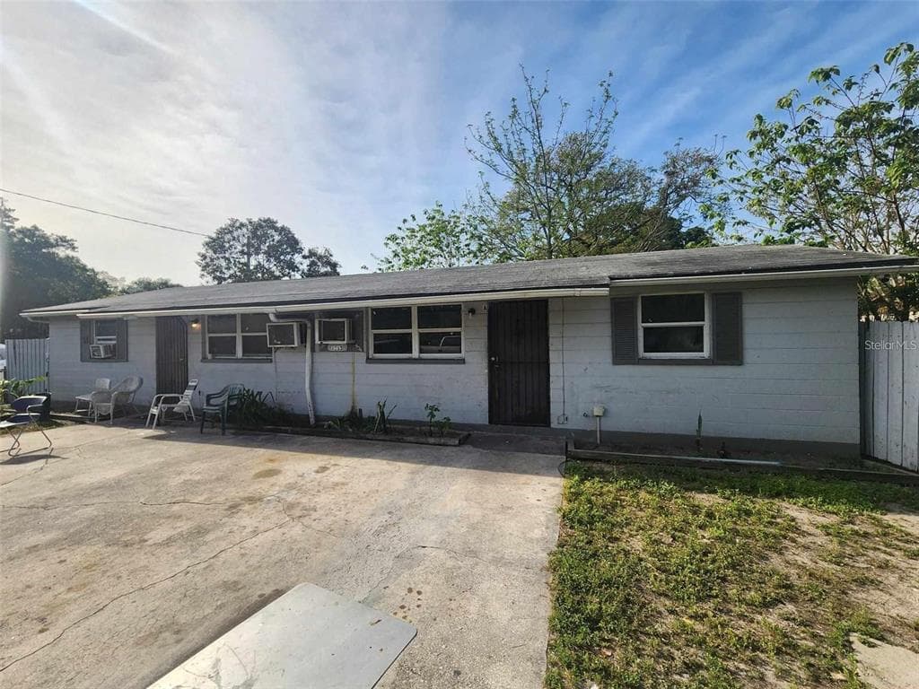 1115 E LINEBAUGH AVENUE