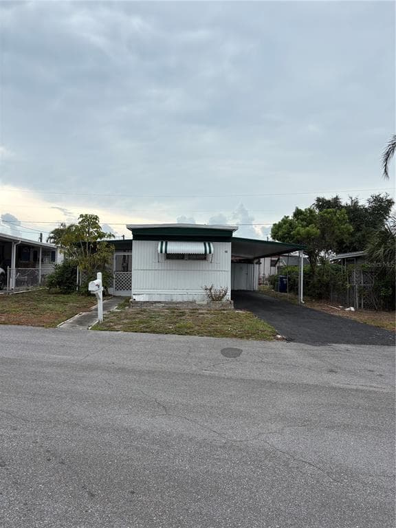 6580 SEMINOLE UNIT 102 SEMINOLE, FL 33772
