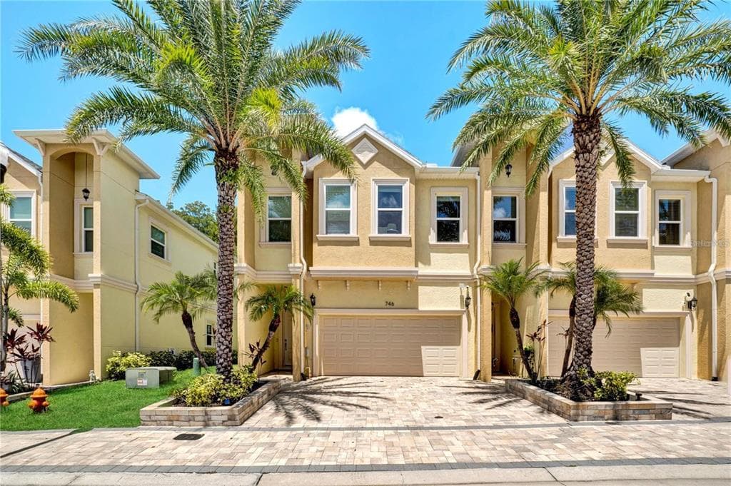 746 GRAND CYPRESS LANE TARPON SPRINGS, FL 34689