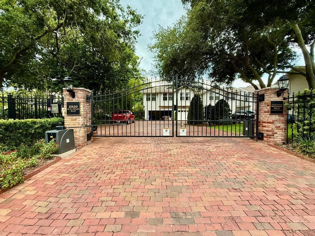 2920 W EL PRADO BOULEVARD UNIT 12 TAMPA, FL 33629