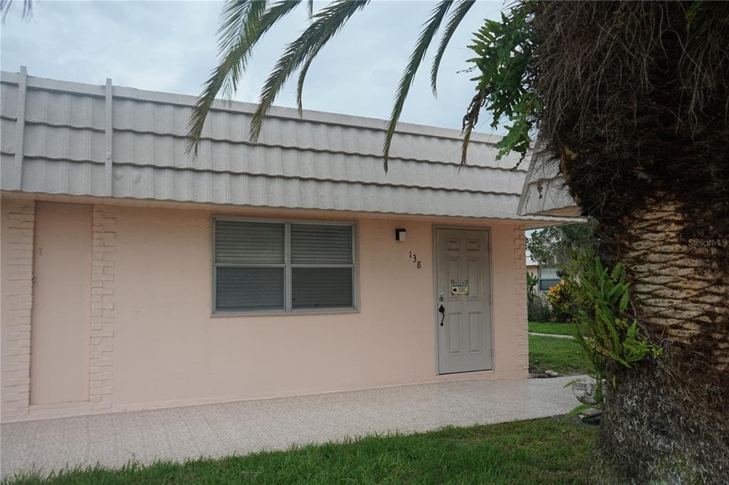201 BEDFORD TRAIL UNIT 138 SUN CITY CENTER, FL 33573