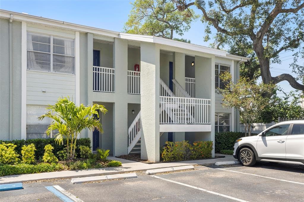 5440 S MACDILL AVENUE UNIT 1L TAMPA, FL 33611