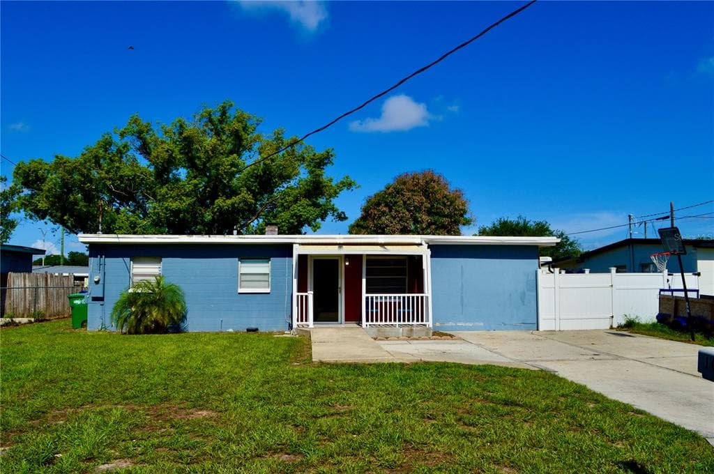 10926 N ANNETTE AVENUE TAMPA, FL 33612