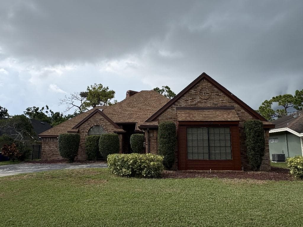 10484 LONGWOOD DRIVE SEMINOLE, FL 33777