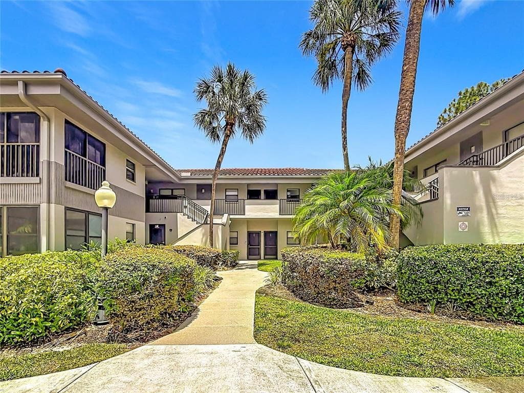 2650 COUNTRYSIDE BOULEVARD UNIT B105 CLEARWATER, FL 33761