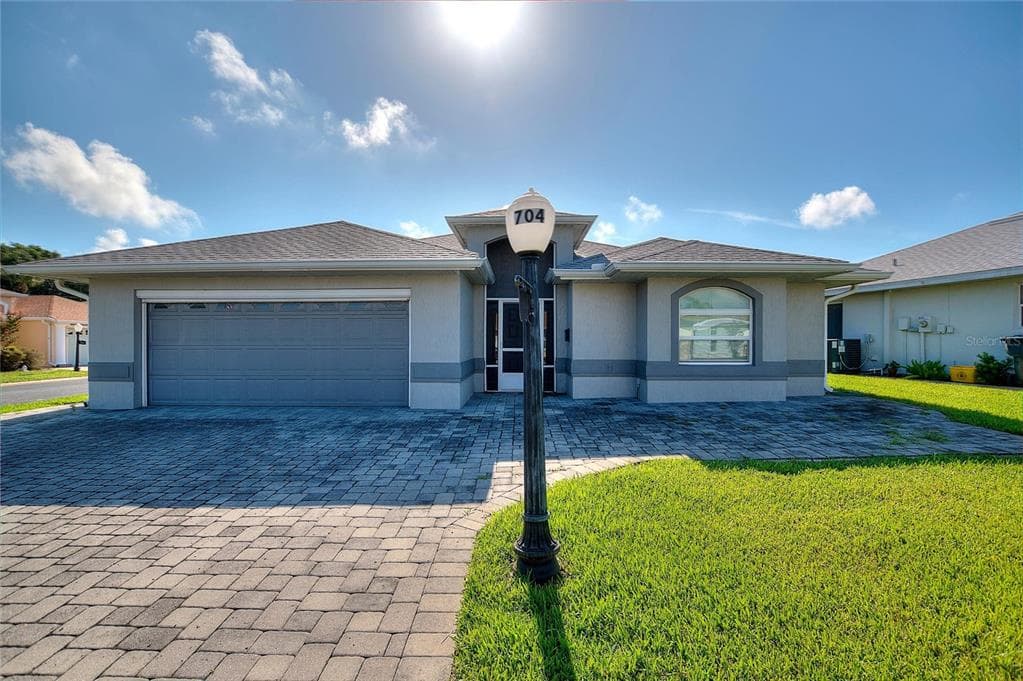 704 PINNACLE DRIVE HAINES CITY, FL 33844