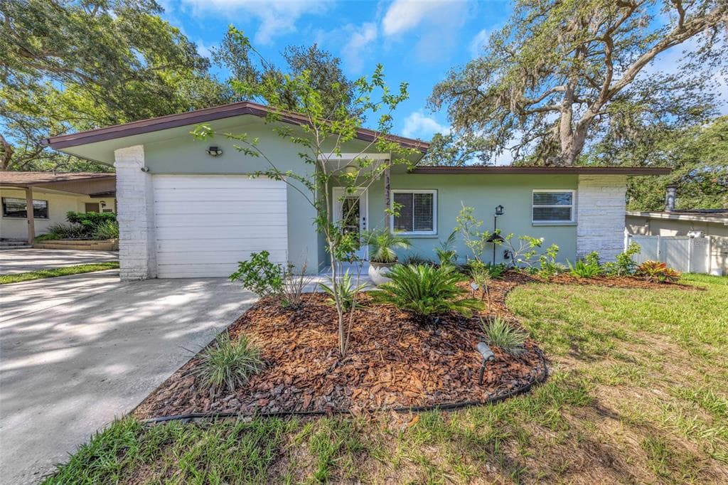 1412 OAK HAVEN DRIVE