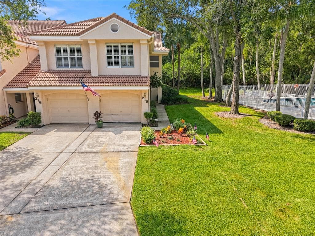 215 CLAYS TRAIL OLDSMAR, FL 34677