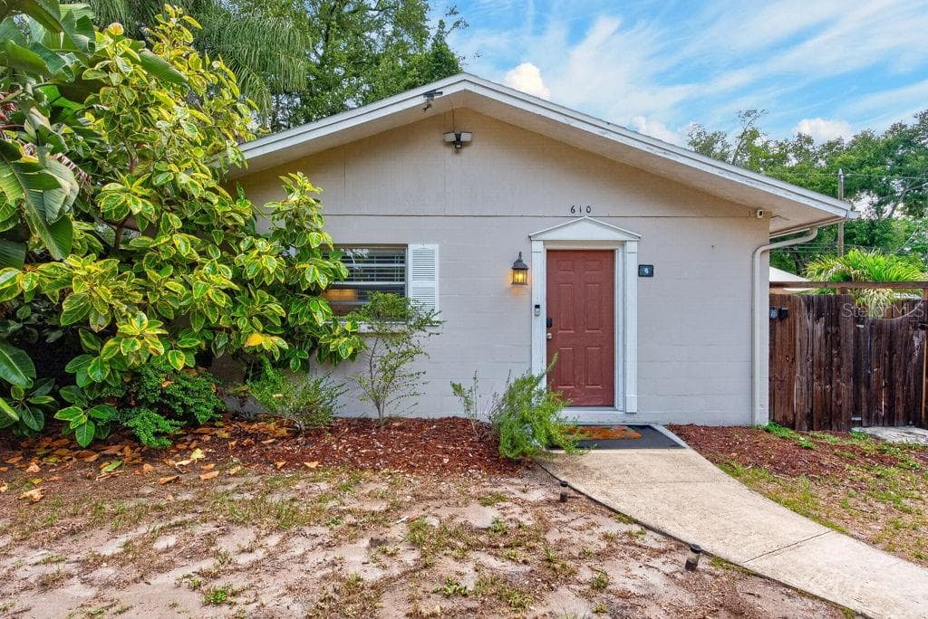 610 1ST AVENUE NE LARGO, FL 33770