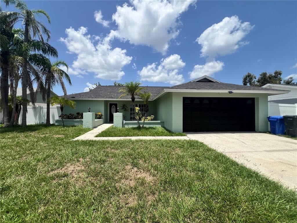 10902 WINGATE DRIVE TAMPA, FL 33624