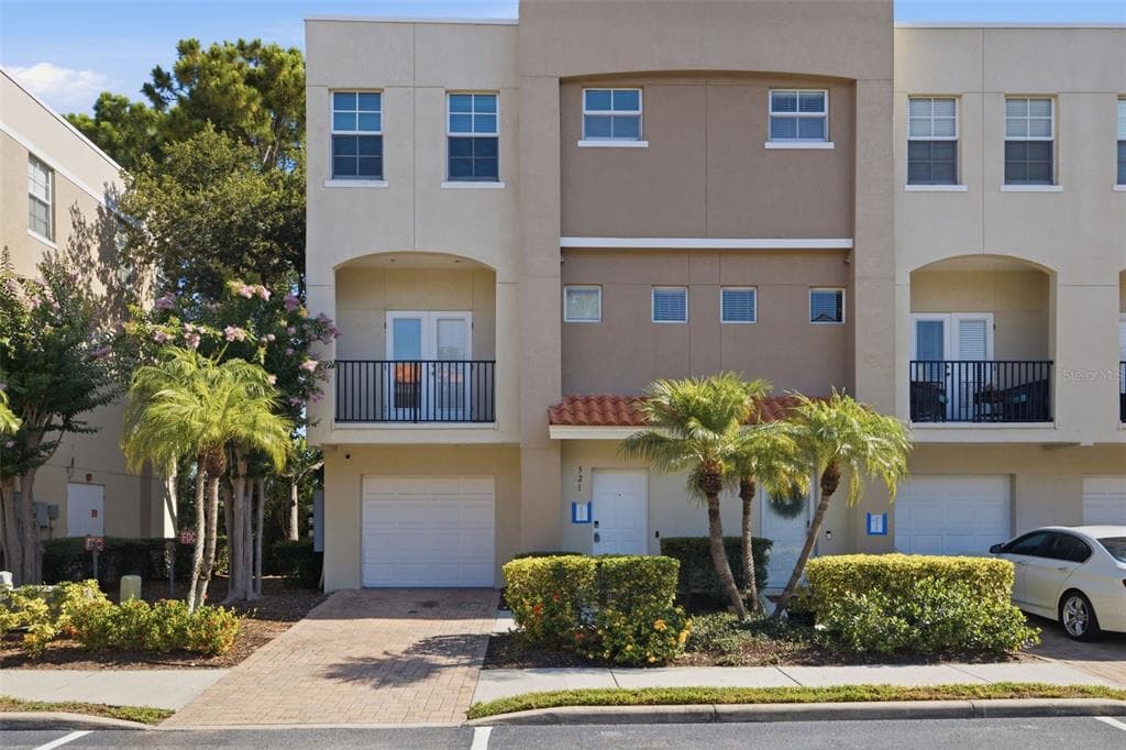 521 101ST AVENUE N ST PETERSBURG, FL 33702