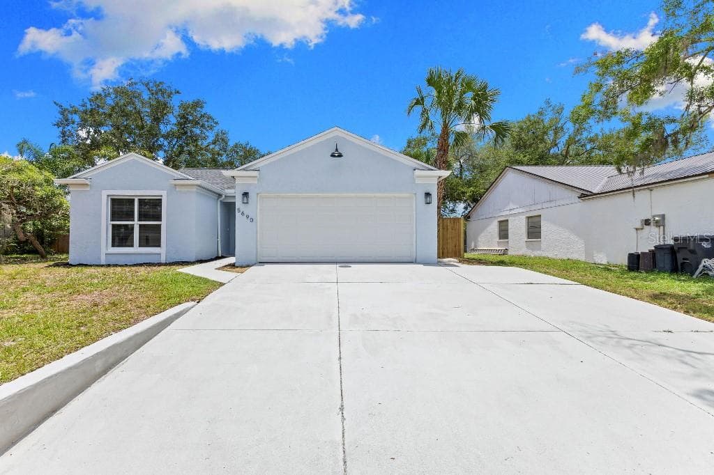 5690 25TH STREET CIRCLE E BRADENTON, FL 34203