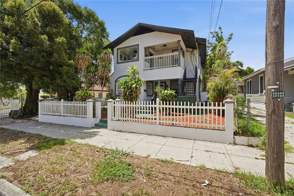 1211 1/2 E 17TH AVENUE TAMPA, FL 33605