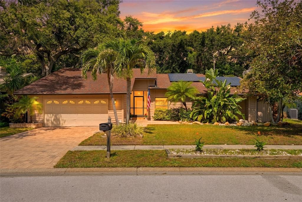 4733 LAKE VALENCIA BOULEVARD W PALM HARBOR, FL 34684