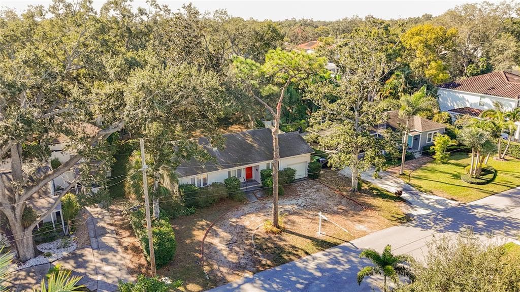 3120 W COACHMAN AVENUE TAMPA, FL 33611