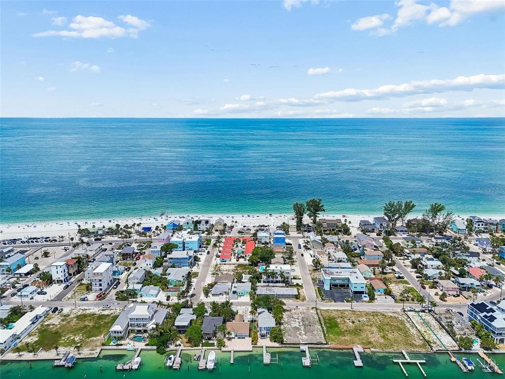8125 BAYSHORE DRIVE
