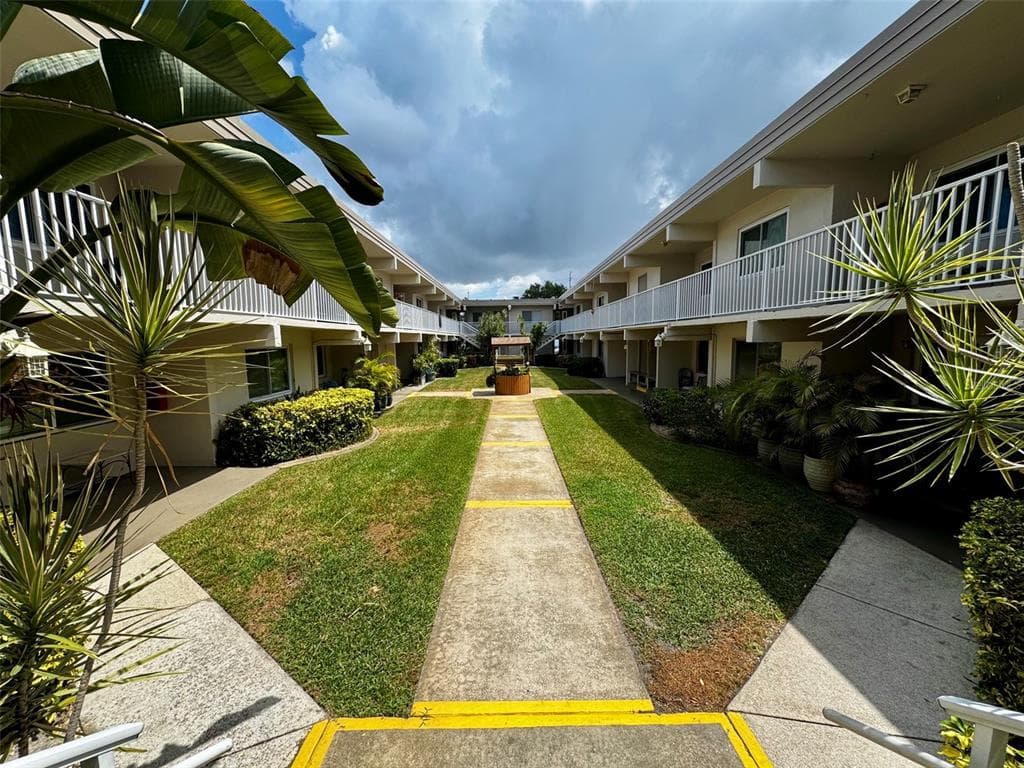 6700 1ST AVENUE S UNIT 103 ST PETERSBURG, FL 33707