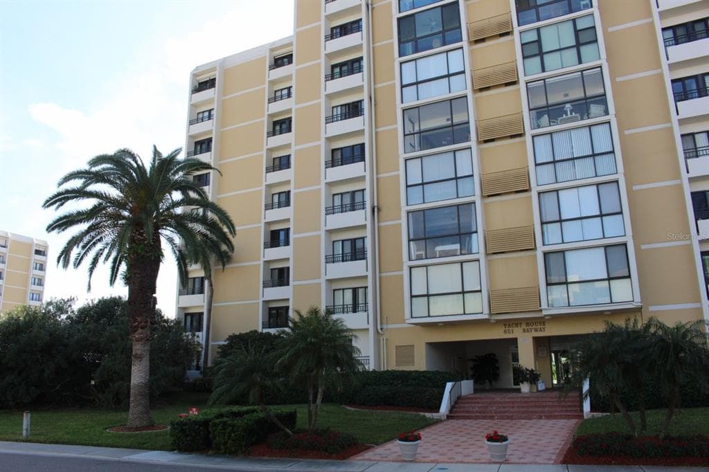 851 BAYWAY BOULEVARD UNIT 101