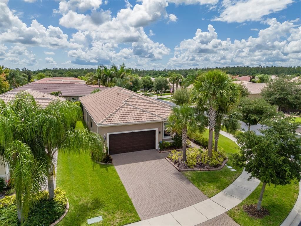 4905 SANDY GLEN WAY