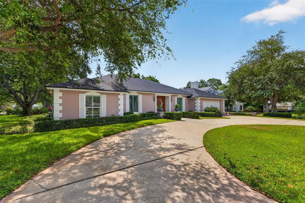 461 PONCE DE LEON BOULEVARD BELLEAIR, FL 33756