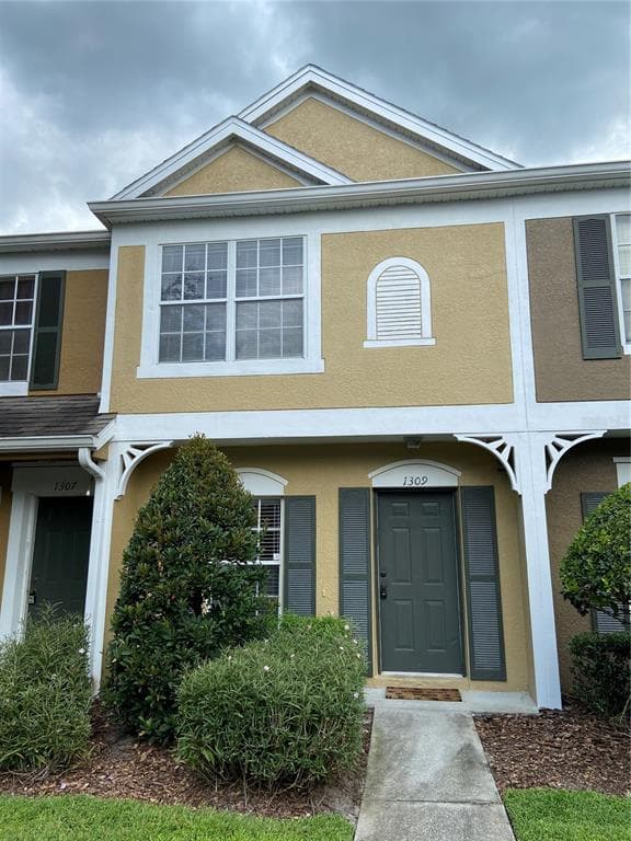 1309 THROCKMORTON DRIVE WESLEY CHAPEL, FL 33543