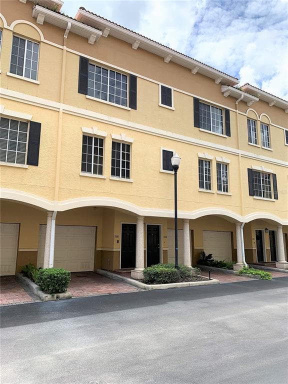 5208 HAMPTON BEACH PLACE UNIT 5208 TAMPA, FL 33609