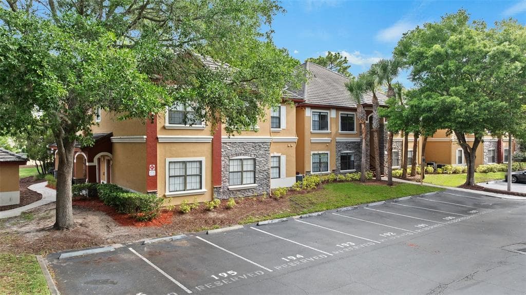 2141 PORTOFINO PLACE UNIT 8-2826 PALM HARBOR, FL 34683
