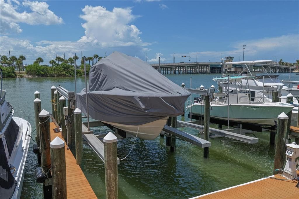 601 AMERICAN LEGION DRIVE UNIT 15 ST PETERSBURG, FL 33708