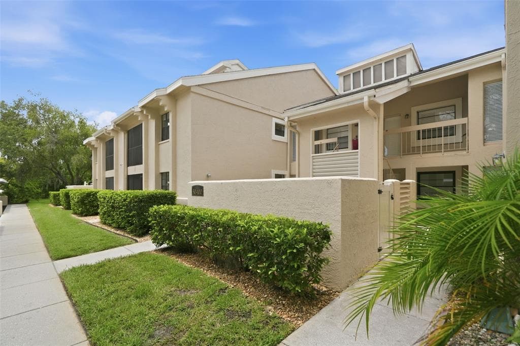 60 ST ANDREWS PLACE UNIT 60