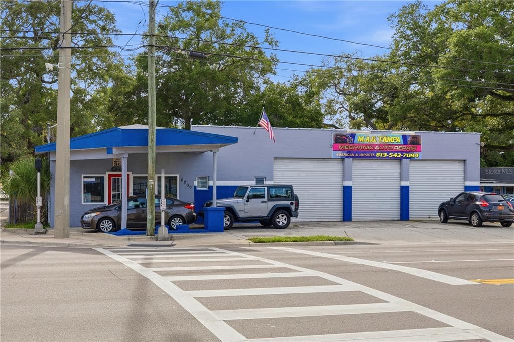 6200 N NEBRASKA AVENUE