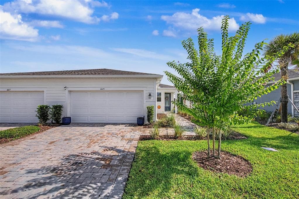 6025 TIMBERDALE AVENUE WESLEY CHAPEL, FL 33545