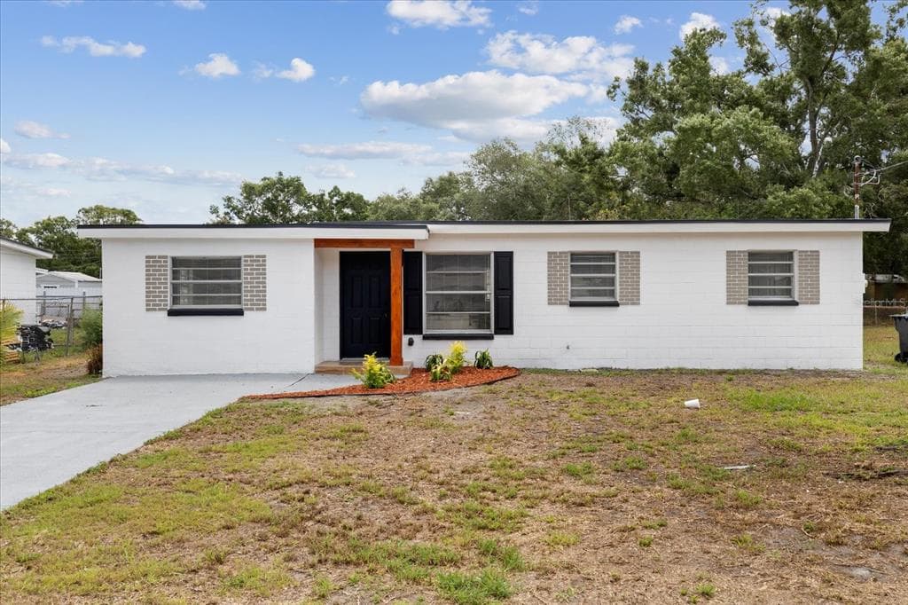 4922 S 82ND STREET TAMPA, FL 33619