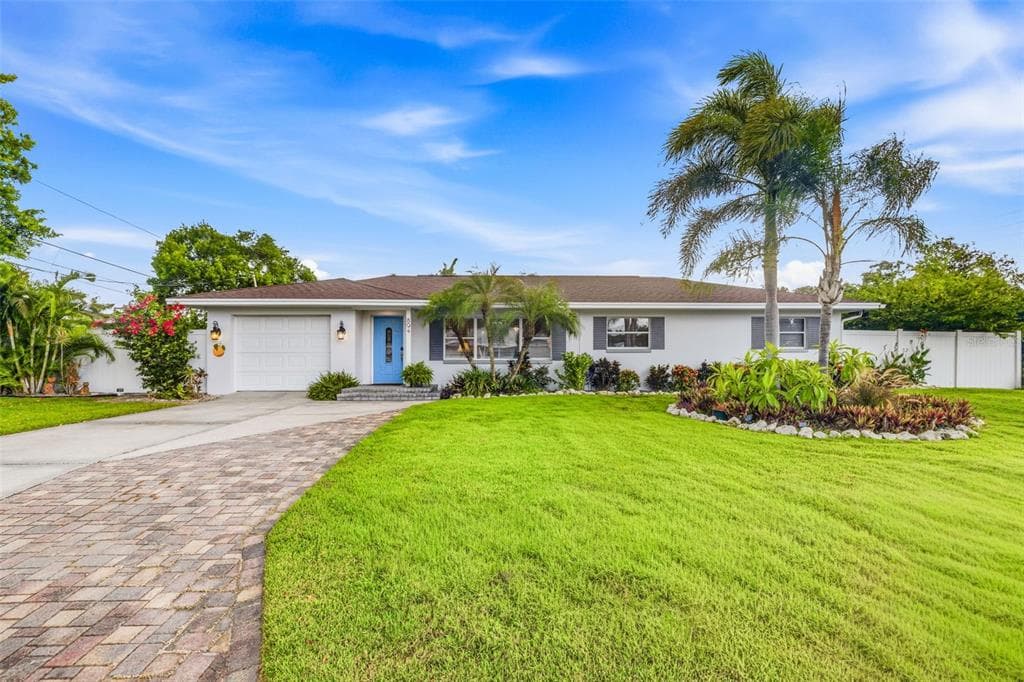 894 JOAN STREET DUNEDIN, FL 34698