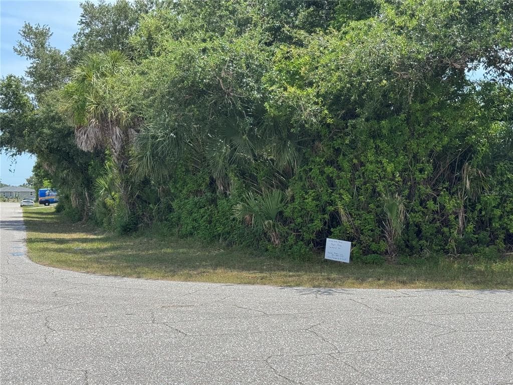 7251 FINNEGAN STREET PORT CHARLOTTE, FL 33981