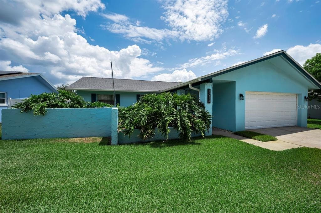 1614 DALE CIRCLE N