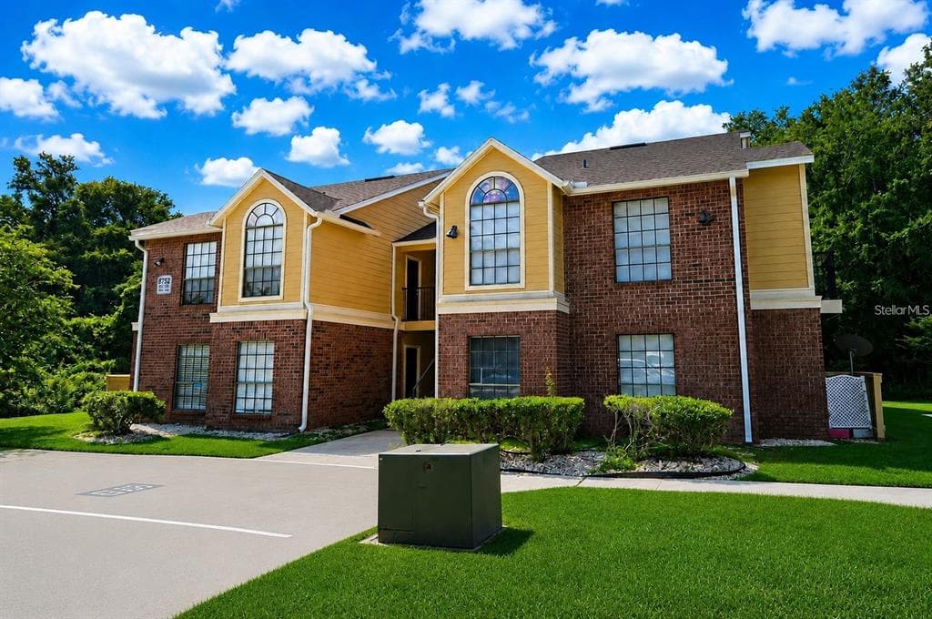 8752 MALLARD RESERVE DRIVE UNIT 203 TAMPA, FL 33614