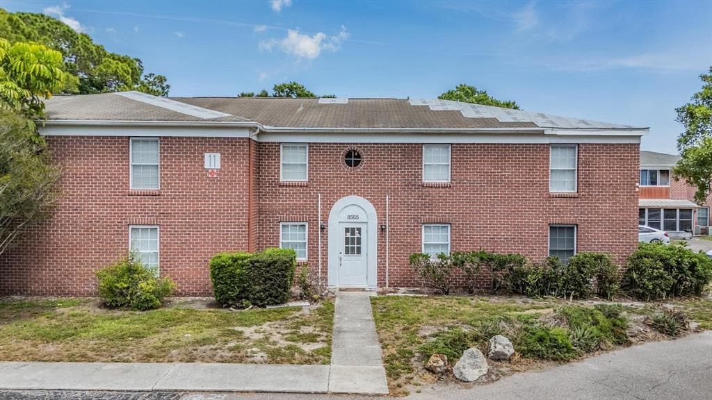 8565 12TH WAY N UNIT A ST PETERSBURG, FL 33702